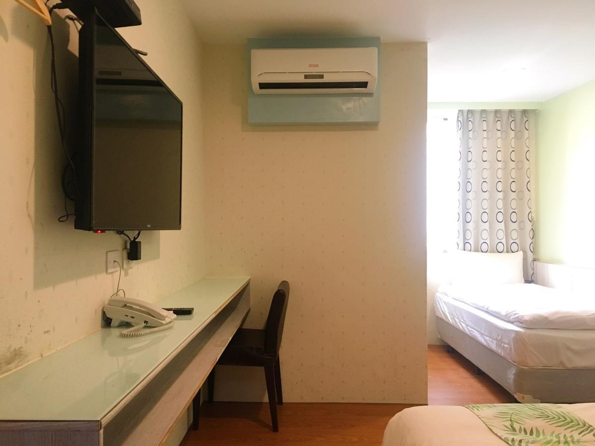 Mini Box Hotel Taipei Exterior foto