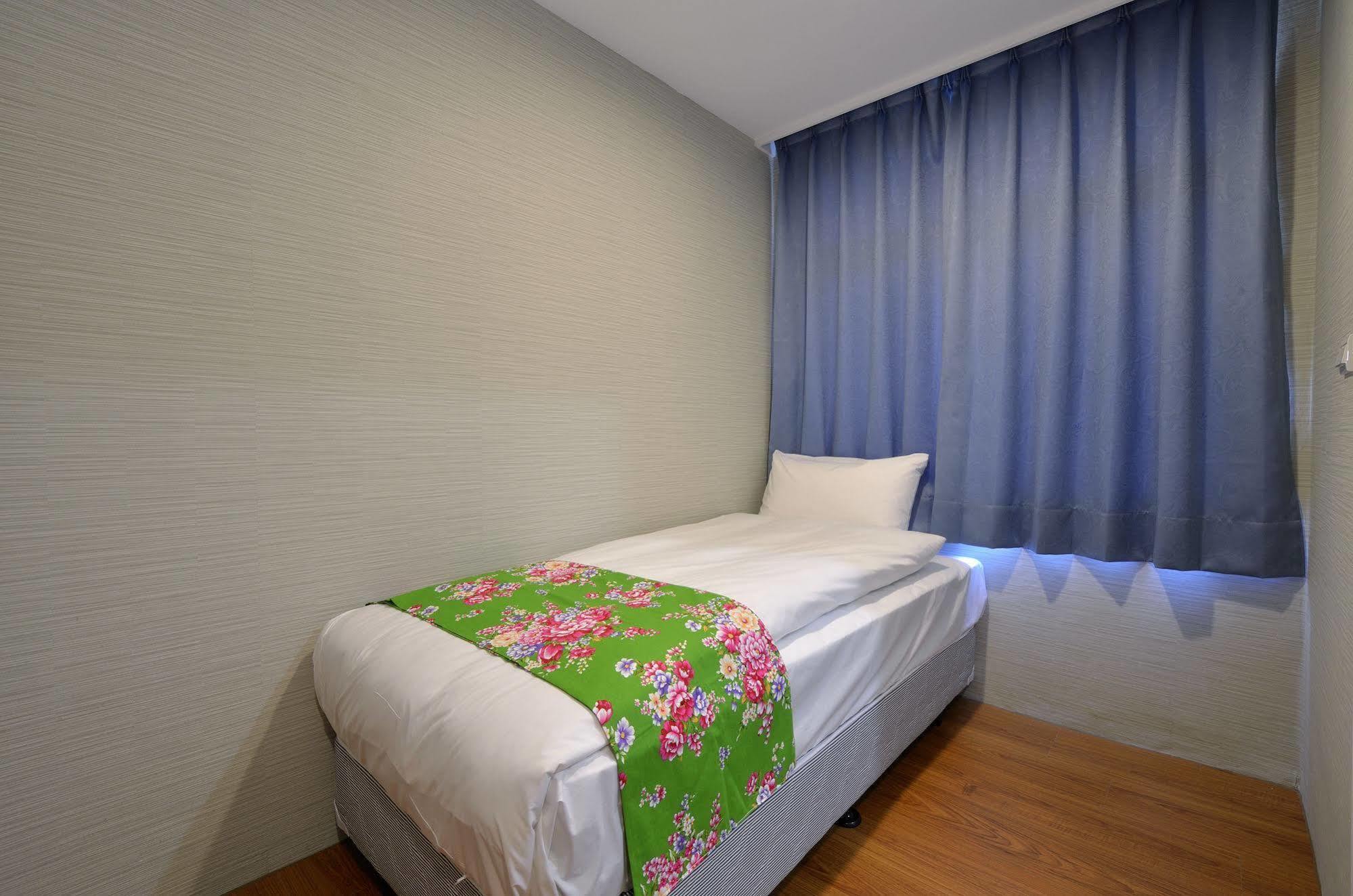 Mini Box Hotel Taipei Exterior foto